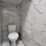 1bed-contactlesscheckin-outdoorspace
