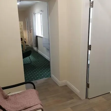 Charming 1-bed In Cork