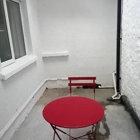 Apartment Charming 1-bed In