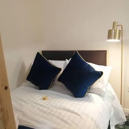 Apartment Charming 1-bed In Cork