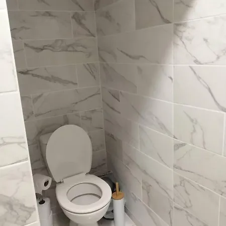 Charming 1-bed In Apartment