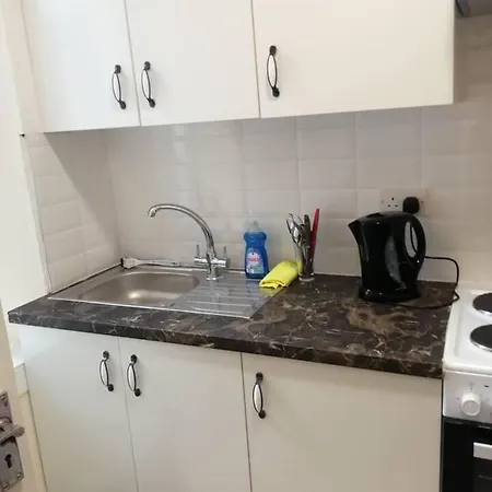 Apartment Charming 1-bed In *
