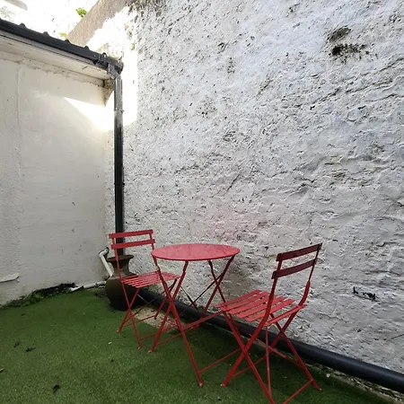 1bed-contactlesscheckin-outdoorspace Appartement Cork