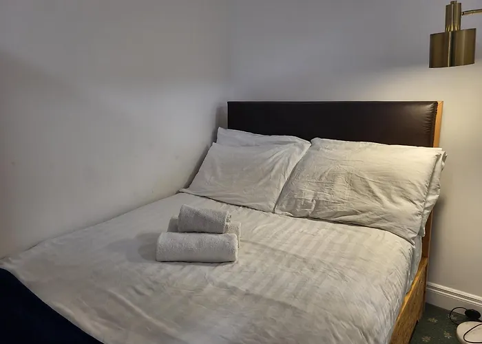 1bed-contactlesscheckin-outdoorspace *