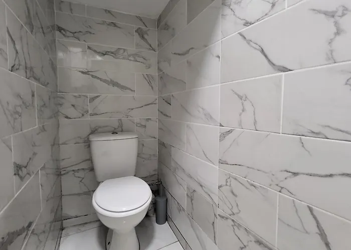 1bed-contactlesscheckin-outdoorspace