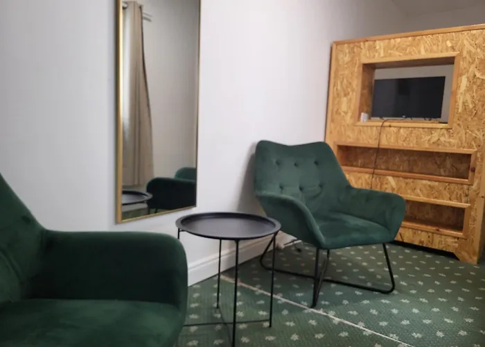 1bed-contactlesscheckin-outdoorspace *